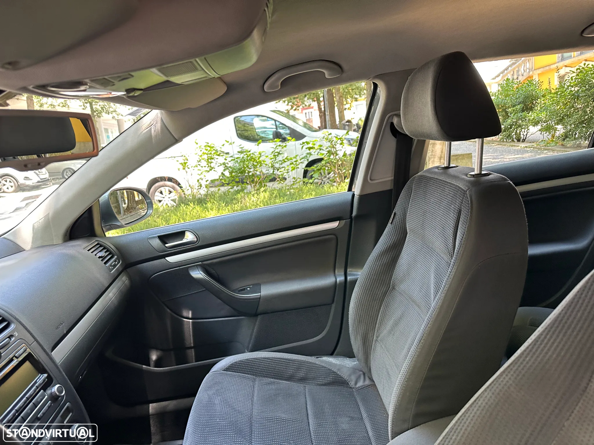 VW Golf Variant 2.0 TDi Confortline - 13