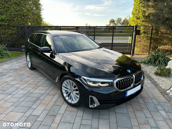 BMW Seria 5 520d xDrive mHEV Luxury Line