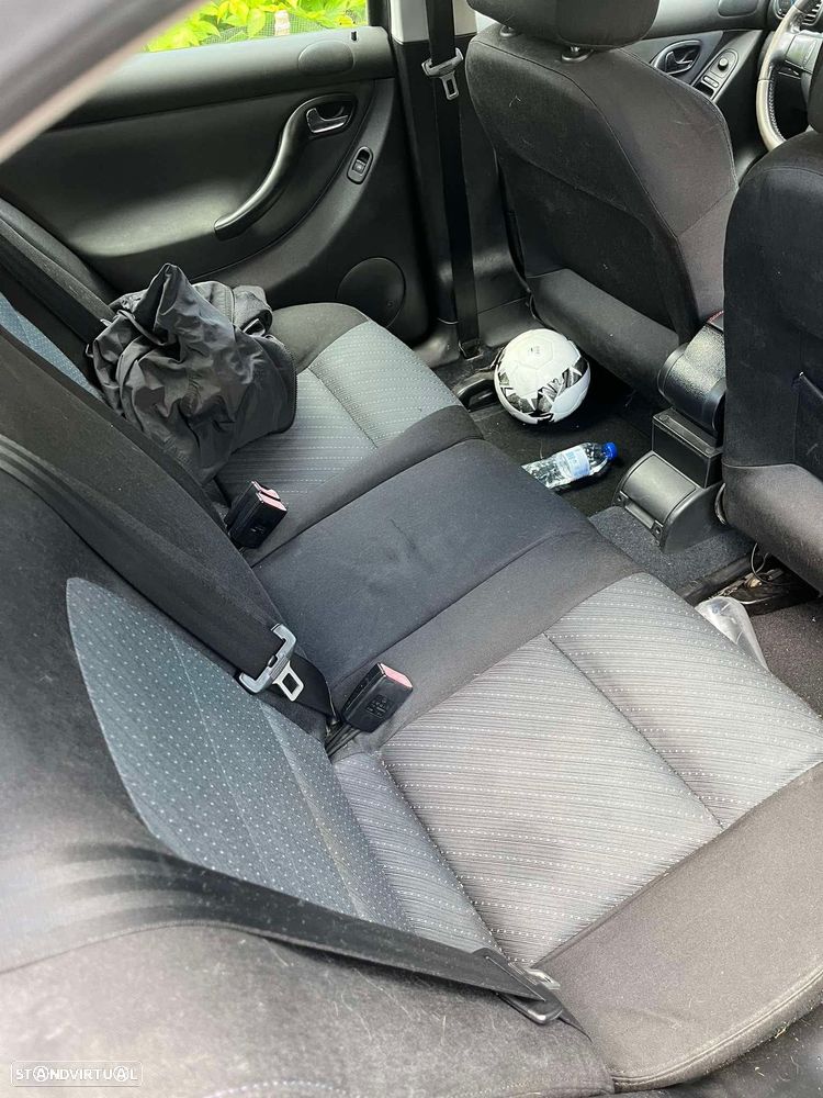 SEAT Leon 1.9 TDI Sport - 4