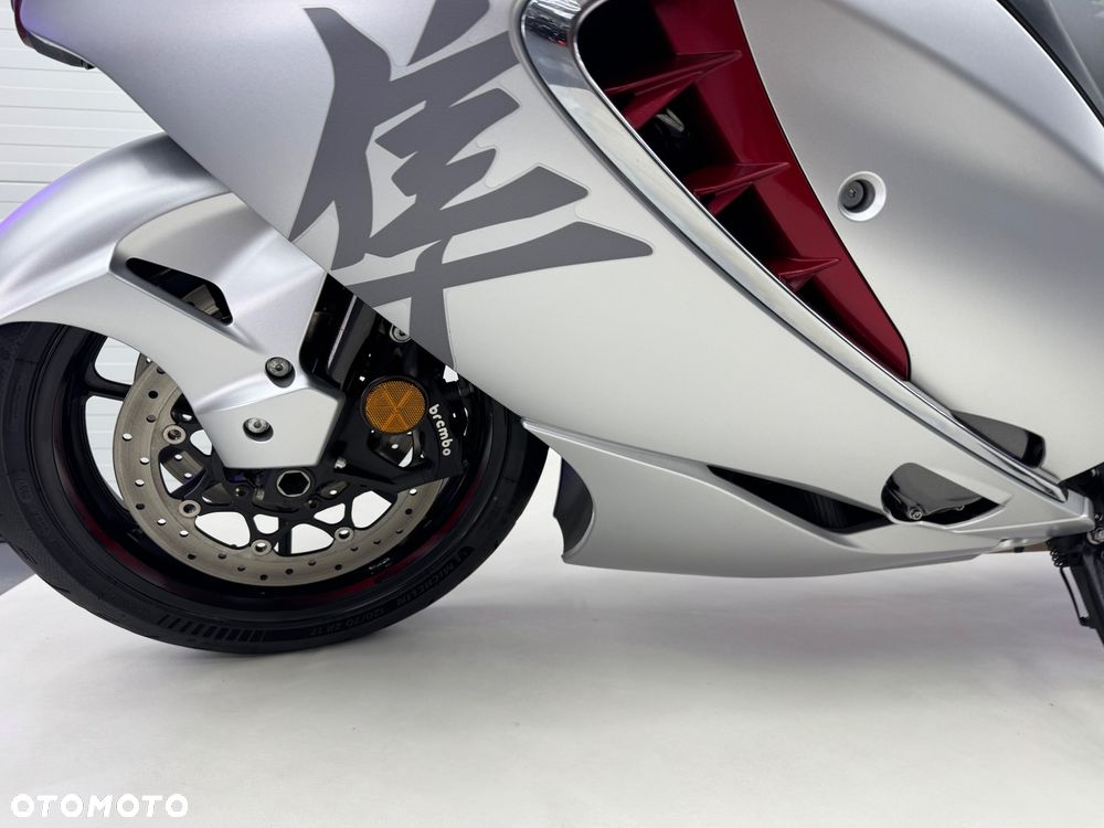 Suzuki GSX - 34