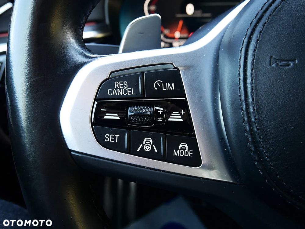 BMW Seria 5 540d xDrive mHEV M Sport sport - 12