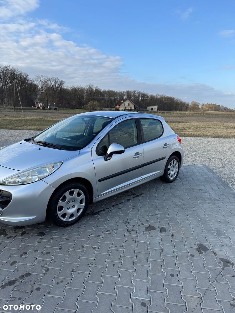 Peugeot 207 1.4 16V Presence - 3