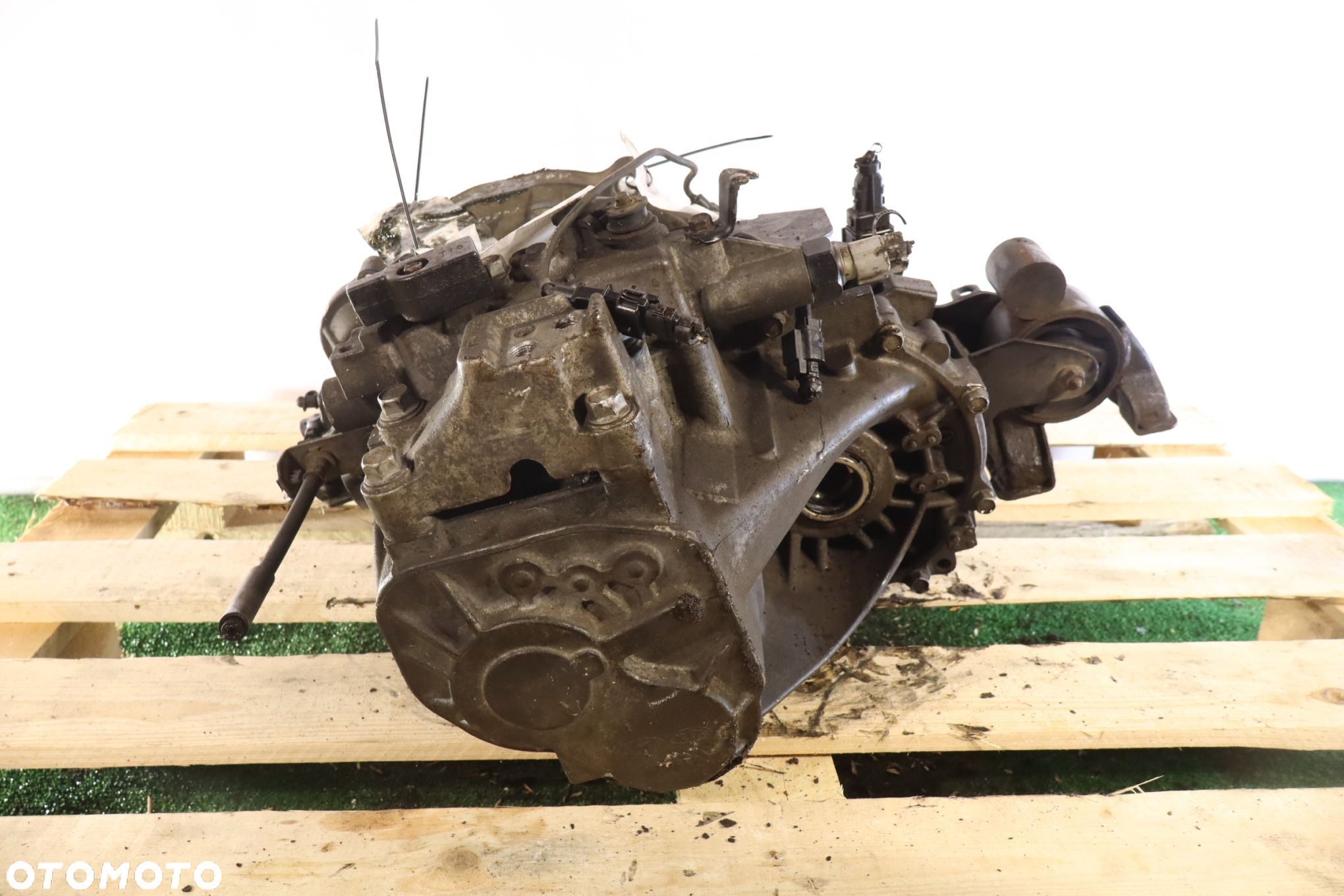 SKRZYNIA BIEGÓW 6 BIEGOWA HYUNDAI I30 I 1.6CRDI - 2