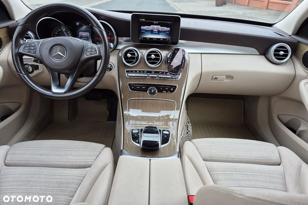 Mercedes-Benz Klasa C 220 d 4-Matic 9G-TRONIC - 13