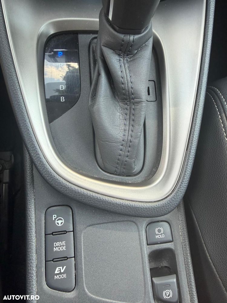 Toyota Yaris - 22