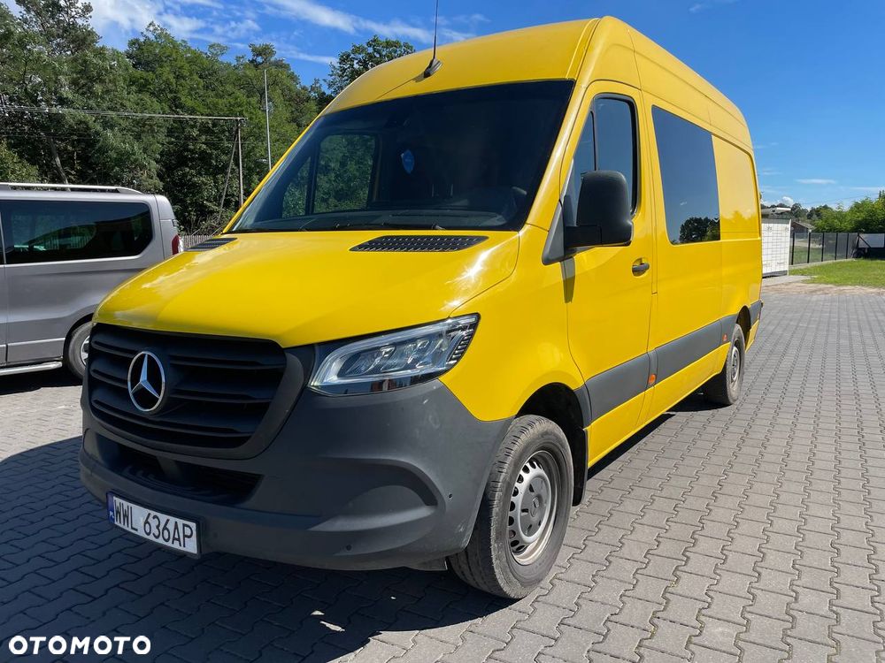 Mercedes-Benz Sprinter - 2