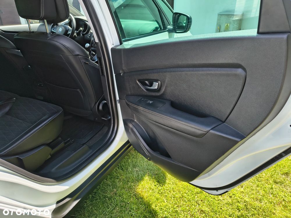 Renault Grand Scenic - 25