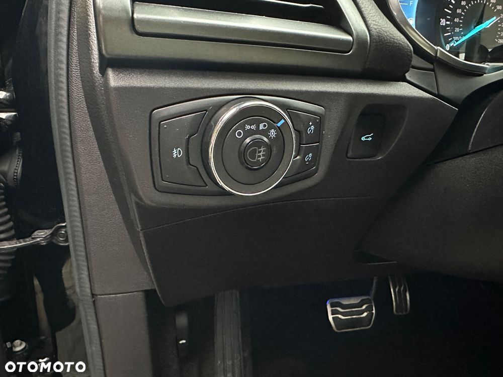 Ford Fusion 2.0 EcoBoost Titanium - 11
