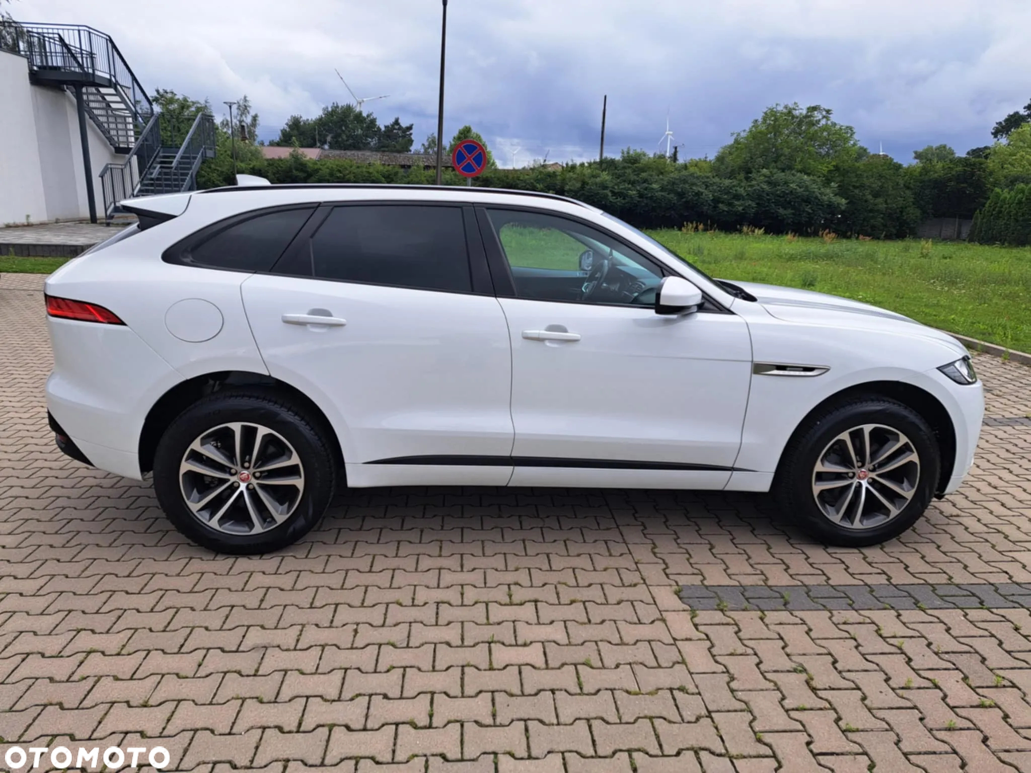 Jaguar F-Pace 20d AWD R-Sport - 7