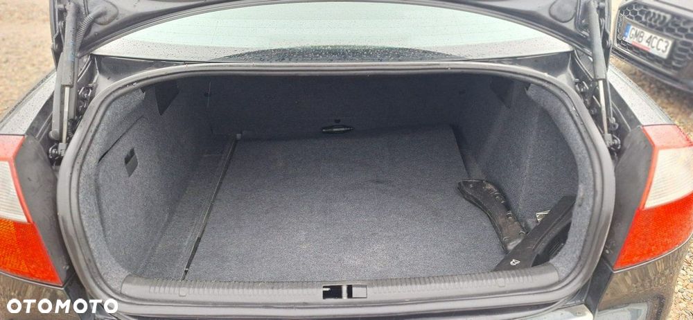 Audi A4 Limousine - 15