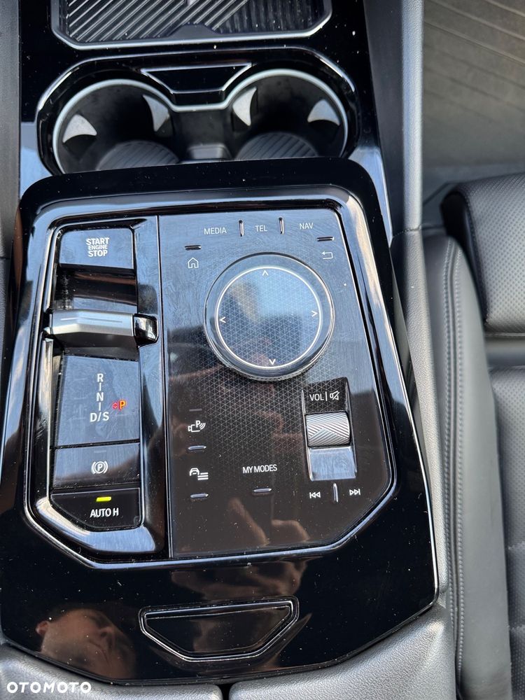 BMW Seria 5 520d xDrive mHEV - 26