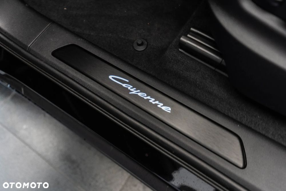 Porsche Cayenne Black Edition - 31