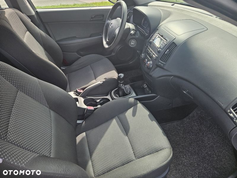 Hyundai i30 1.6 Comfort - 5