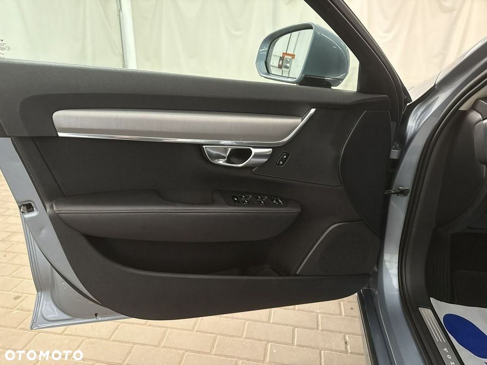 Volvo S90 - 11