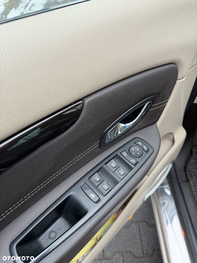 Renault Scenic Energy dCi 130 Start & Stop Bose Edition - 16