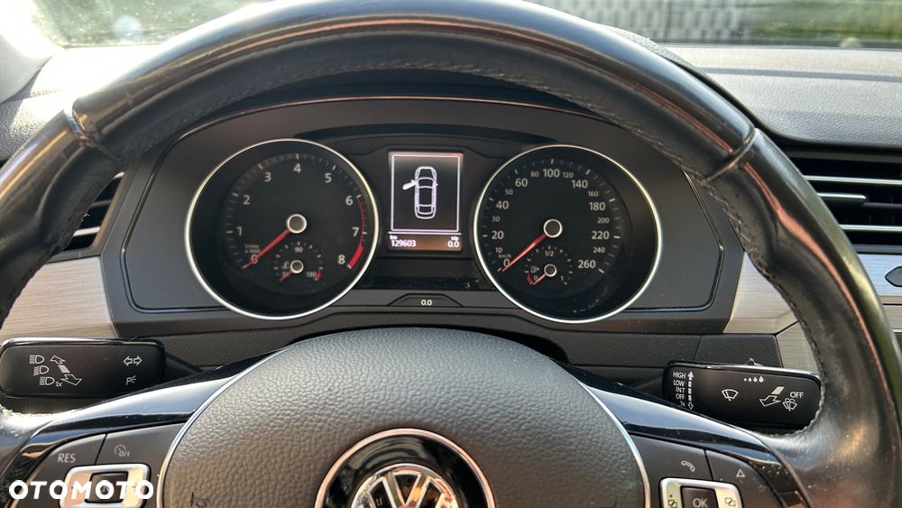 Volkswagen Passat 1.4 TSI BlueMotion Technology DSG Trendline - 9