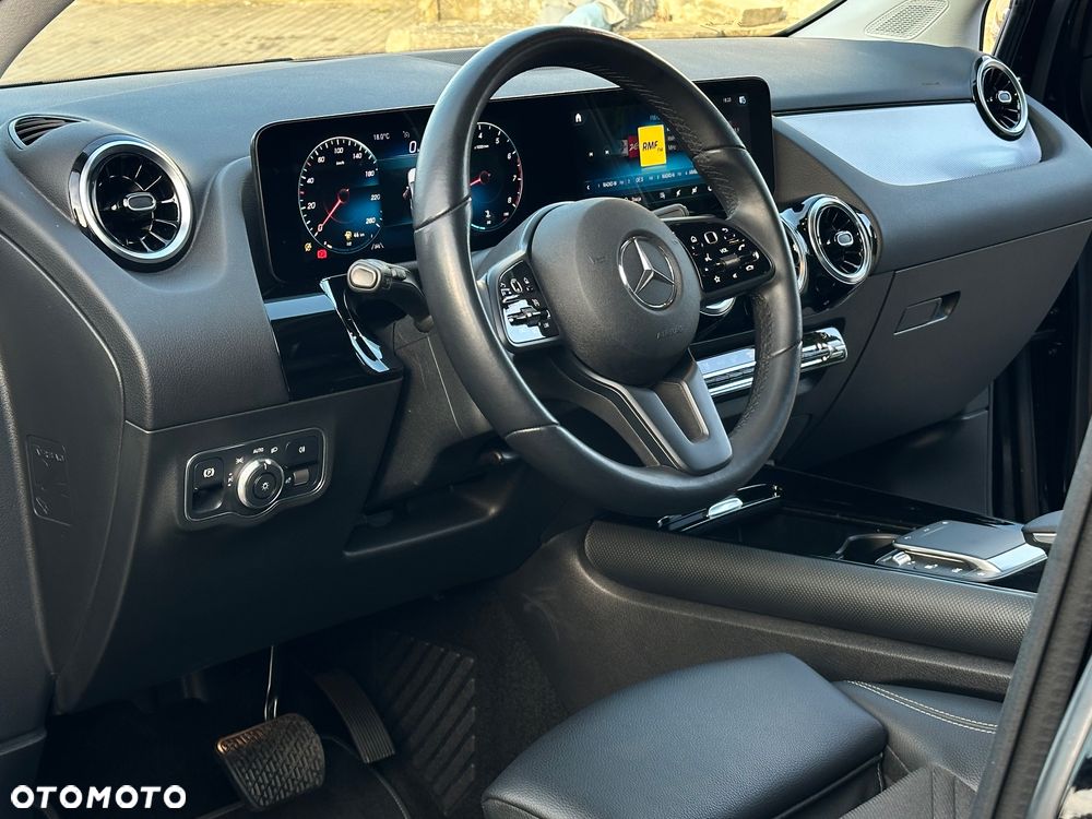 Mercedes-Benz Klasa B 180 7G-DCT Edition 2020 - 31
