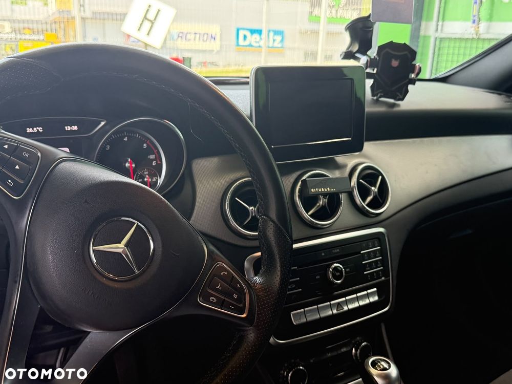 Mercedes-Benz CLA - 5