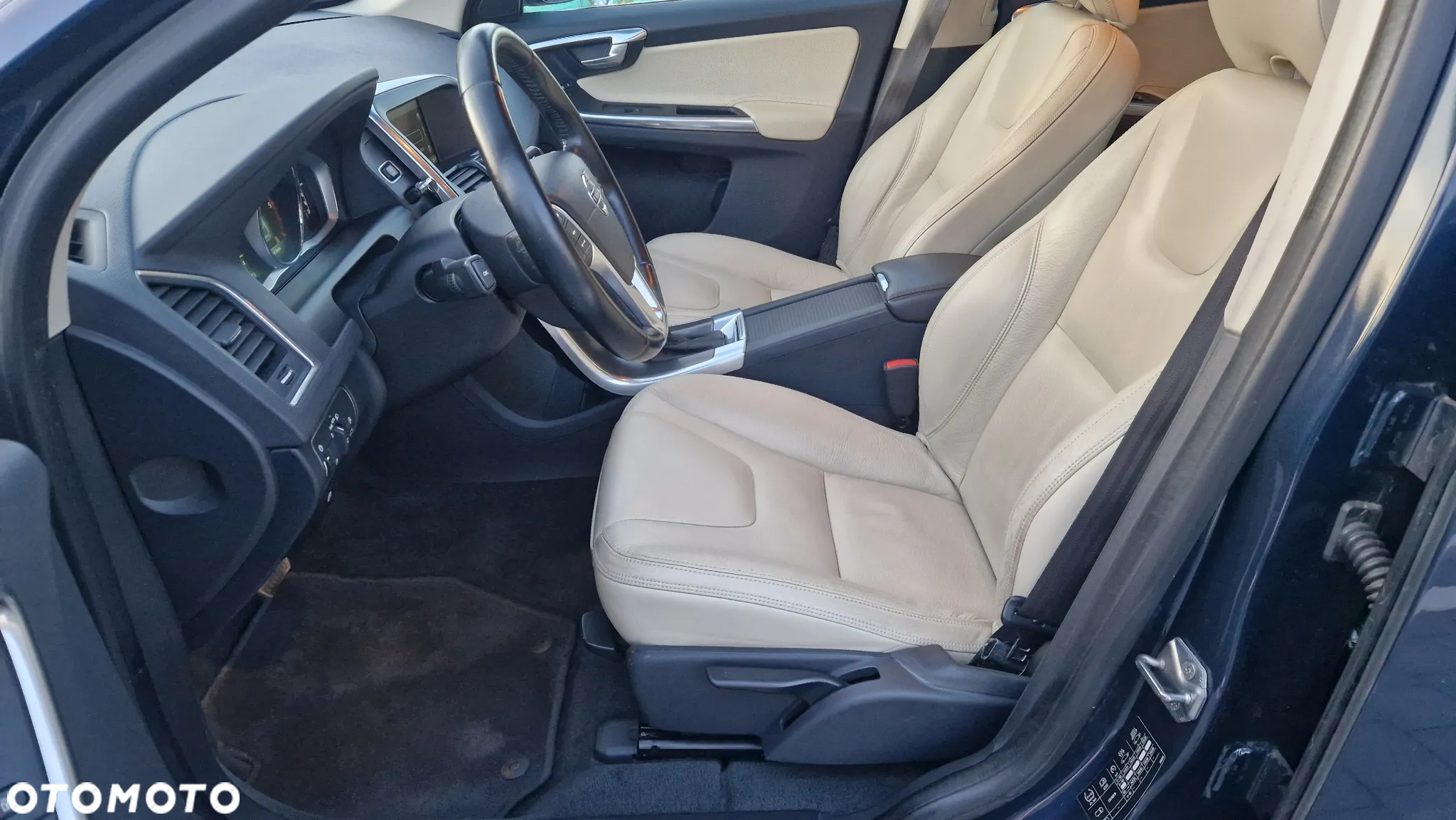 Volvo XC 60 D4 Geartronic Momentum - 15