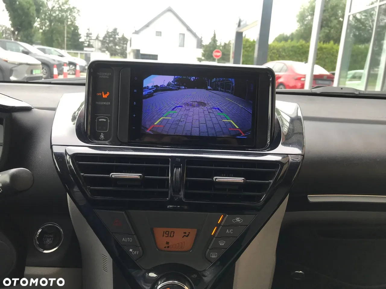 Toyota iQ 1.33 Plus EU5 CVT - 29