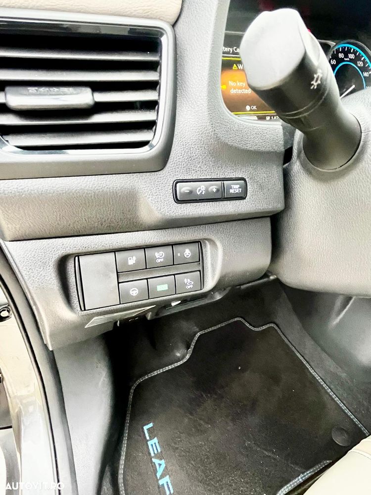 Nissan LEAF 40 kWh Tekna - 15