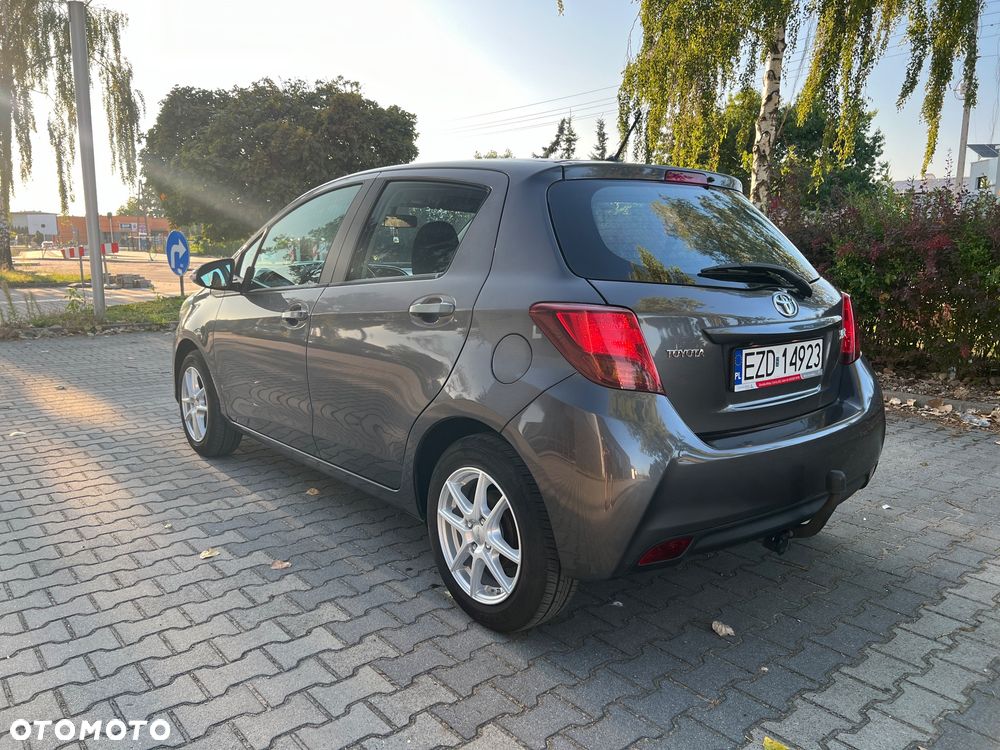 Toyota Yaris 1.33 Premium - 7