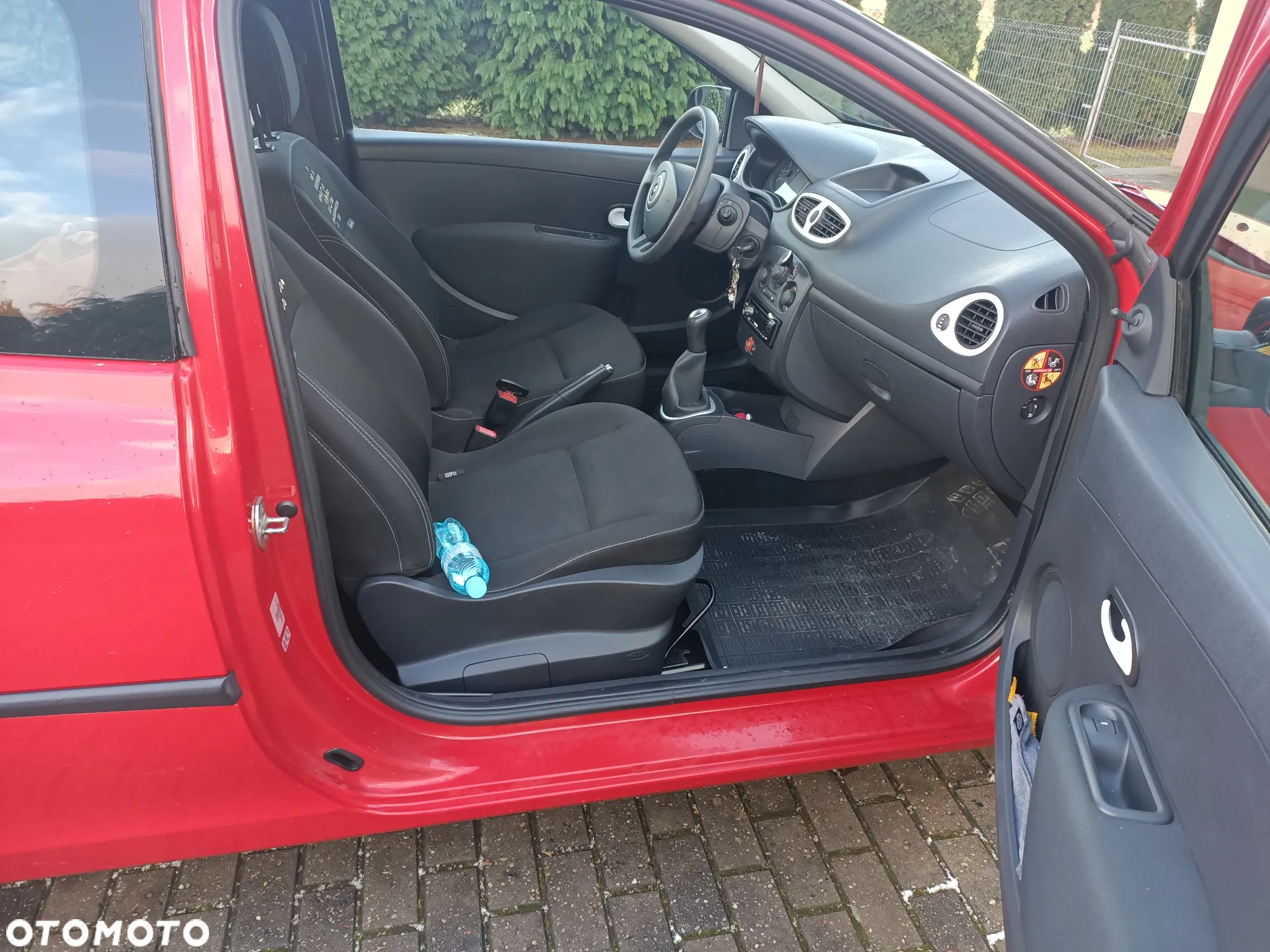 Renault Clio 1.2 16V 75 Yahoo - 6