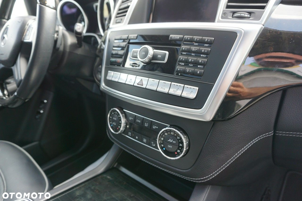 Mercedes-Benz GL - 33