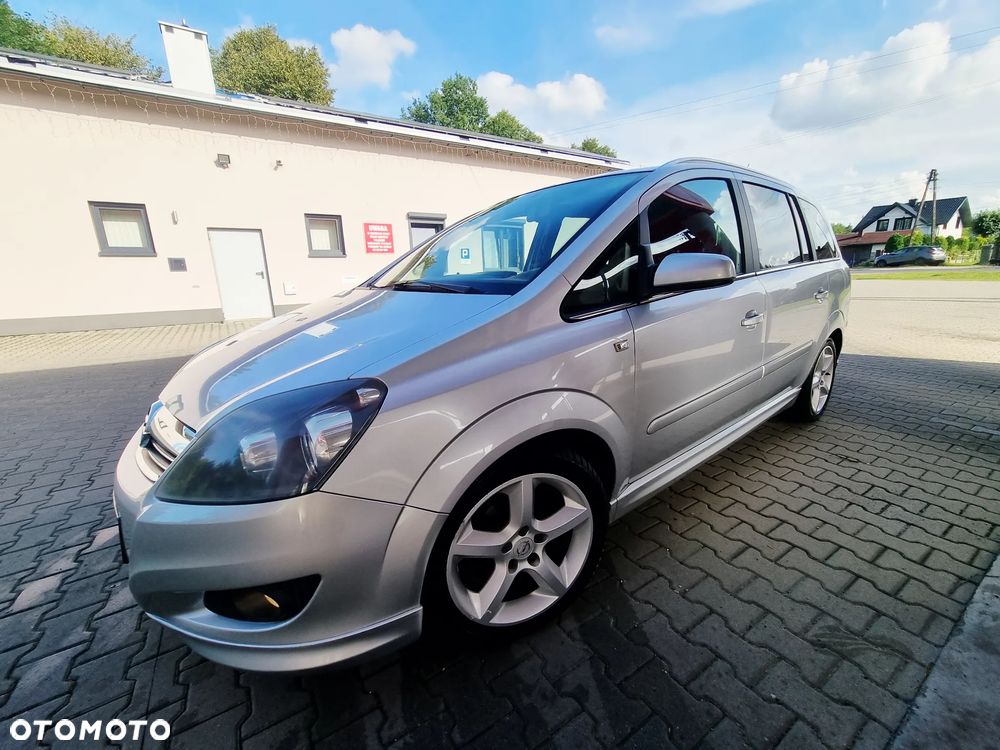 Opel Zafira 1.8 Cosmo - 24