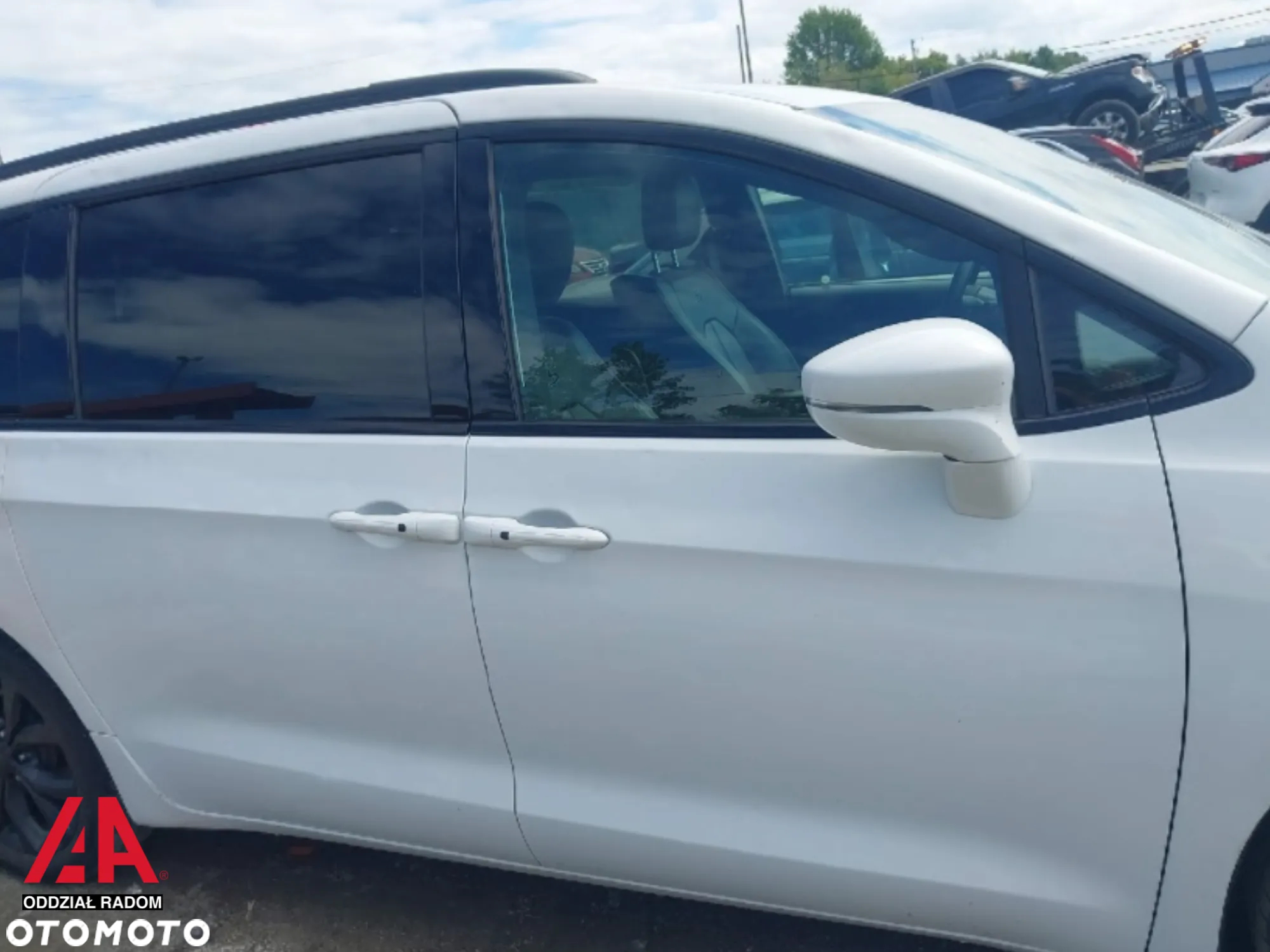 Chrysler Pacifica - 7