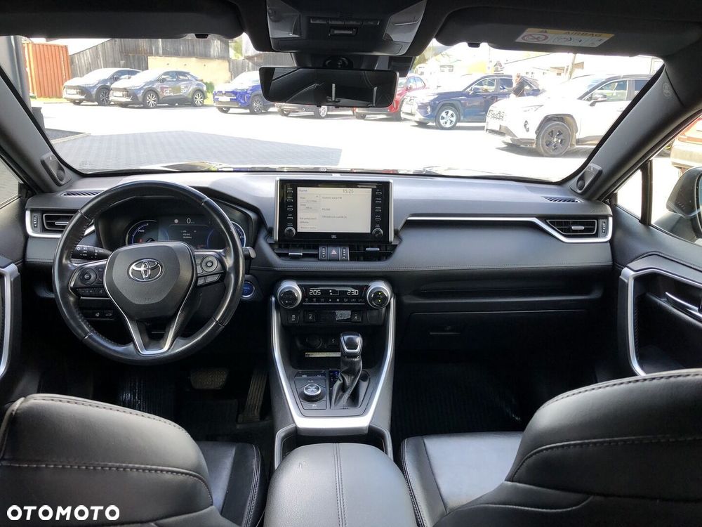 Toyota RAV4 - 11