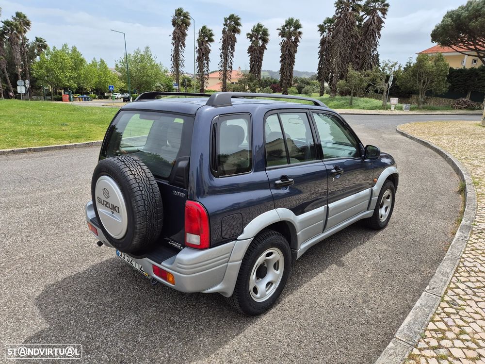 Suzuki Grand Vitara Metal Top 2.0 TDi - 10