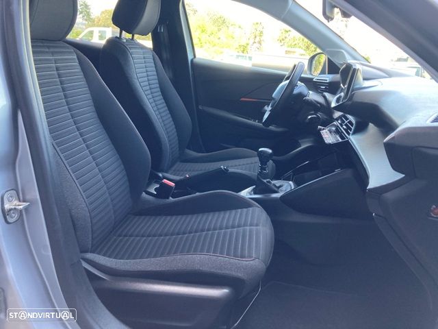 Peugeot 208 1.2 PureTech Allure - 32