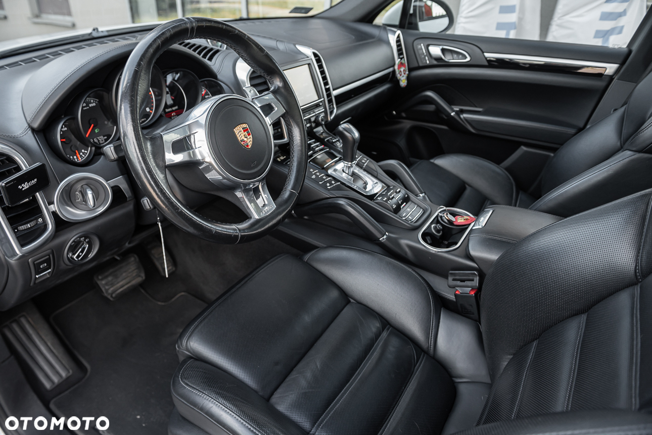Porsche Cayenne Diesel Platinum Edition - 15