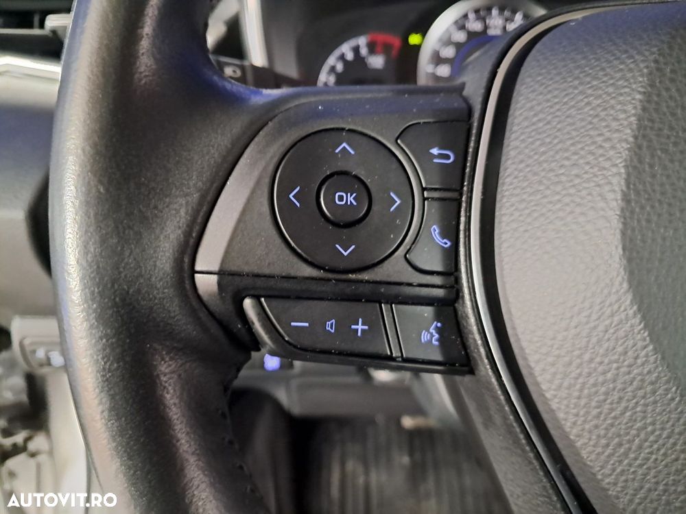 Toyota Corolla - 13