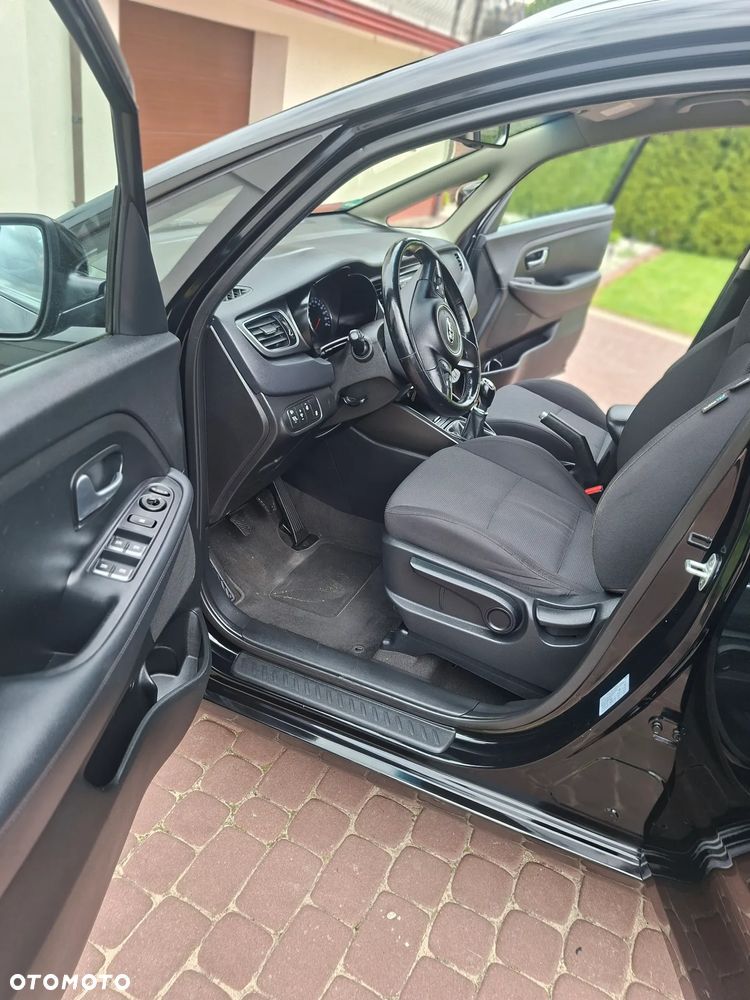 Kia Carens 1.6 GDI Dream Team Edition - 15