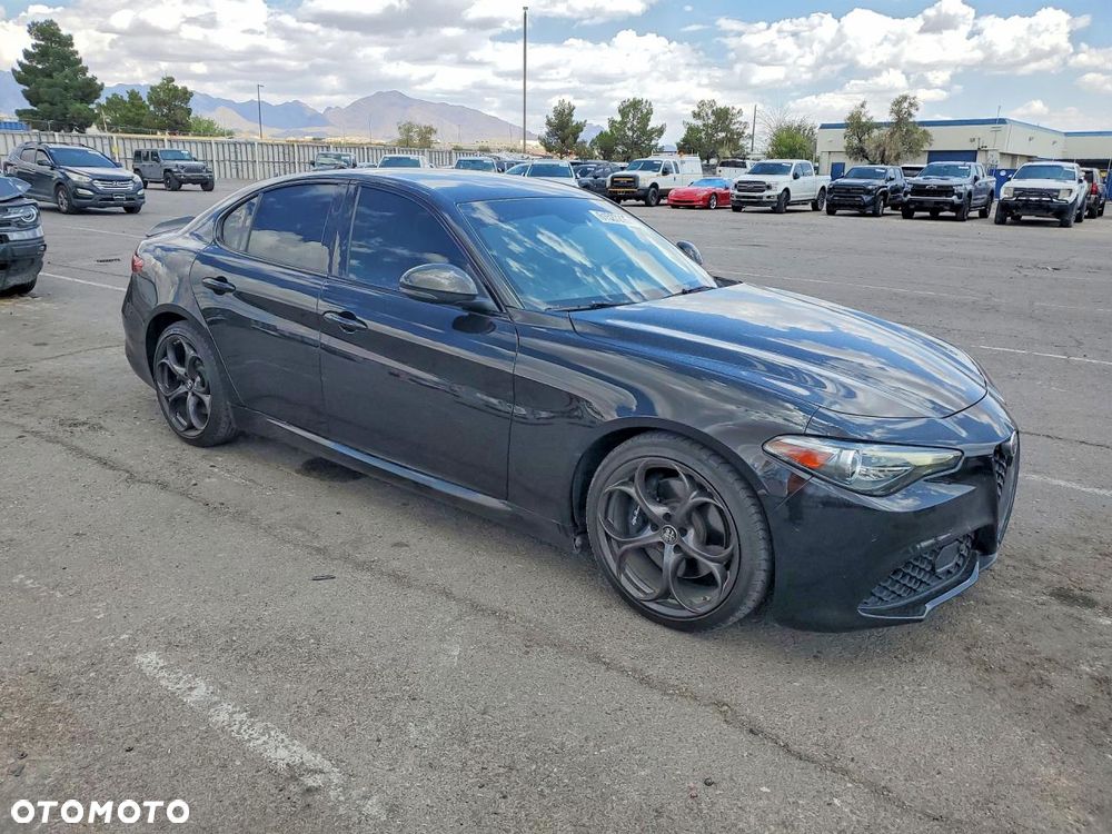 Alfa Romeo Giulia - 1