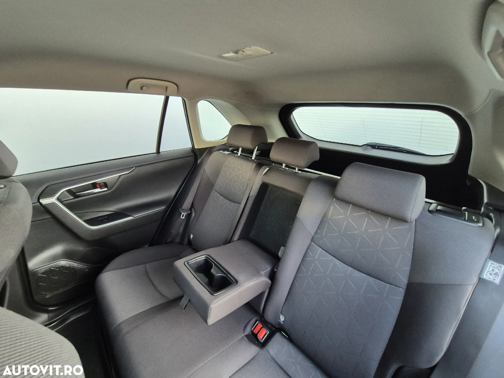 Toyota RAV4 2.5 Hybrid VVT-iE 4x4 Dynamic - 11