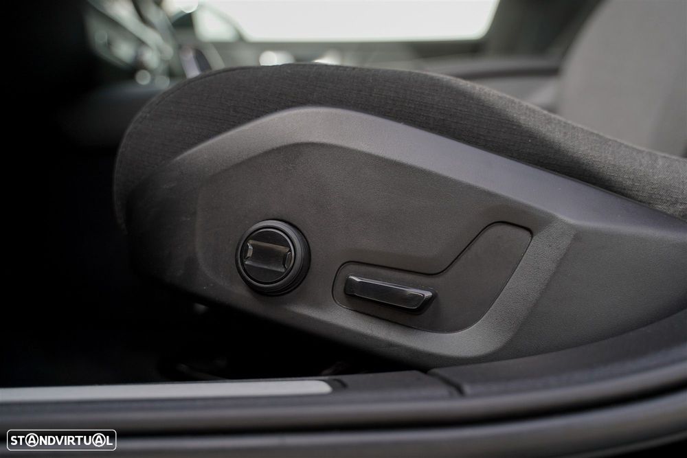 Volvo V60 2.0 T6 AWD TE R-Design Expression - 25