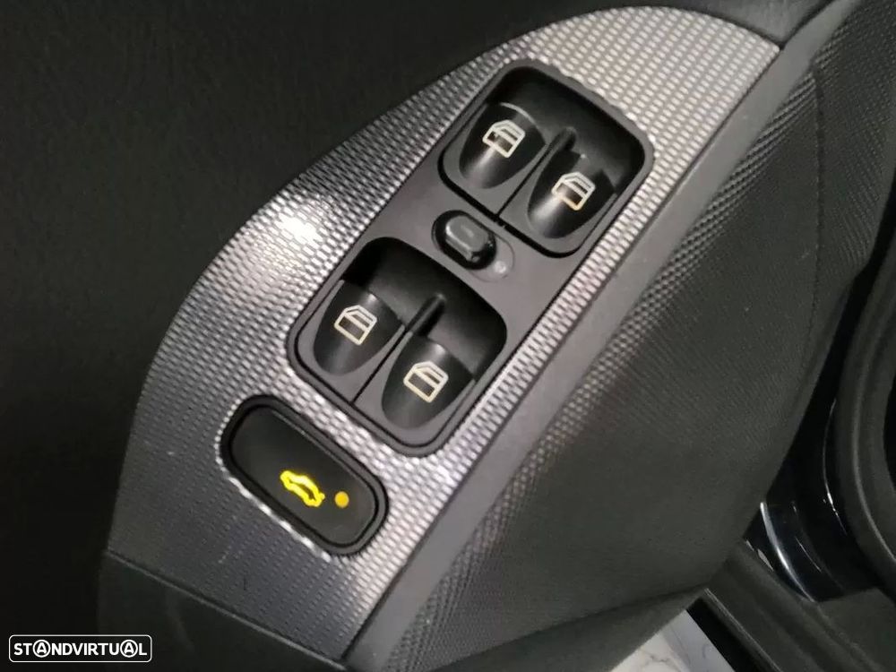 Mercedes-Benz CLK 200 K Avantgarde Aut. - 26