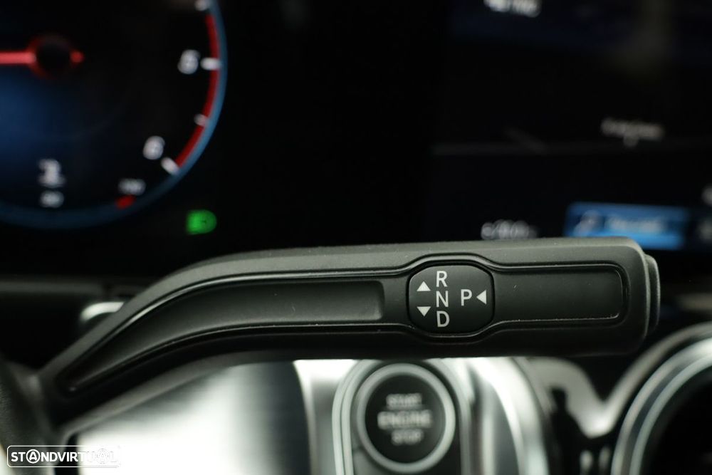 Mercedes-Benz GLB 180 d Progressive - 18