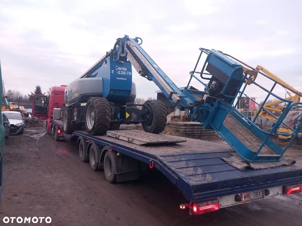 Van Eck 2011r., niskopodwoziowa platforma, mega, wys. 90cm, szer. 254cm, koła 17,5 bliźniaki, muldy, zagłębienia na kombajn, ładowarkę, dźwig, ciągnik siodłowy, 13,5m pokładu - 7