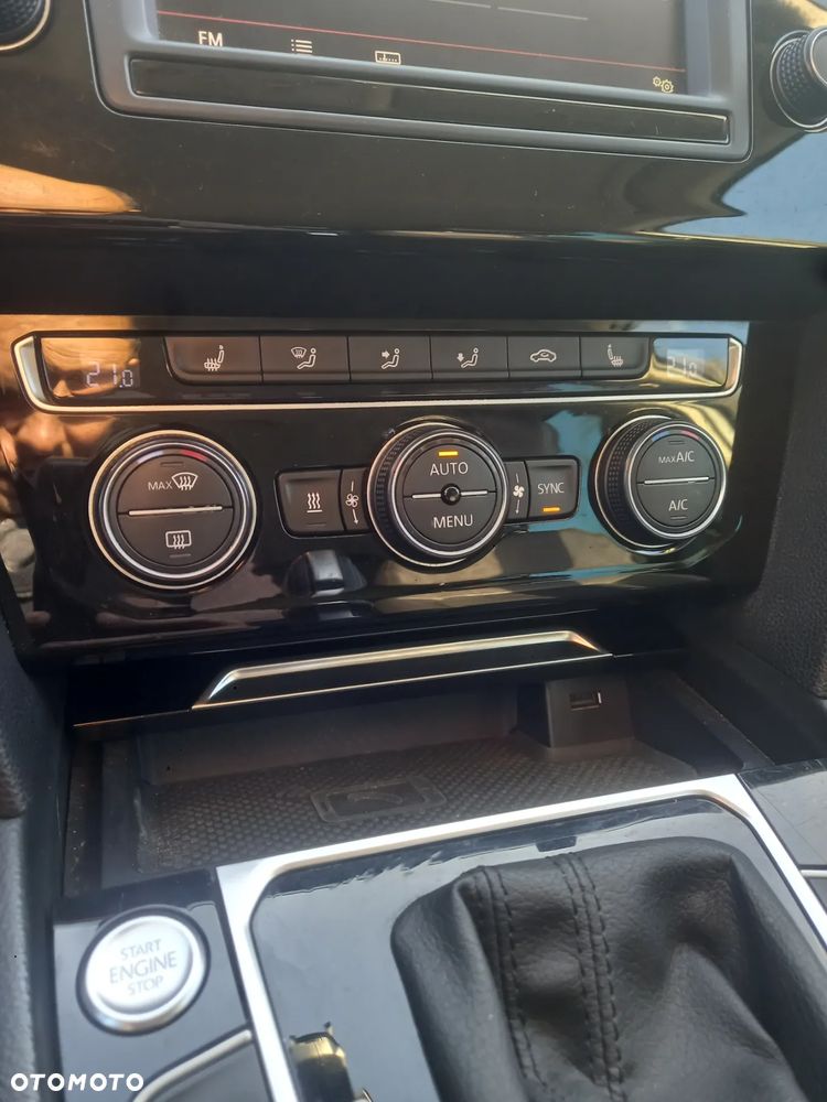 Volkswagen Passat - 10