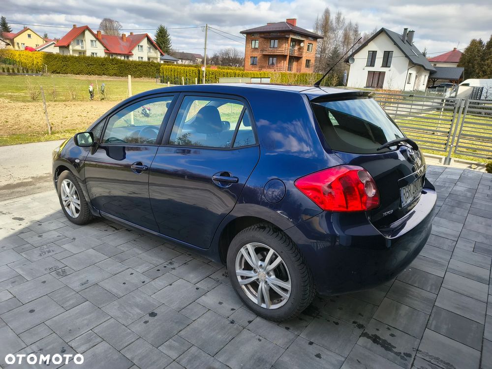 Toyota Auris 2.0 D-4D Prestige - 24