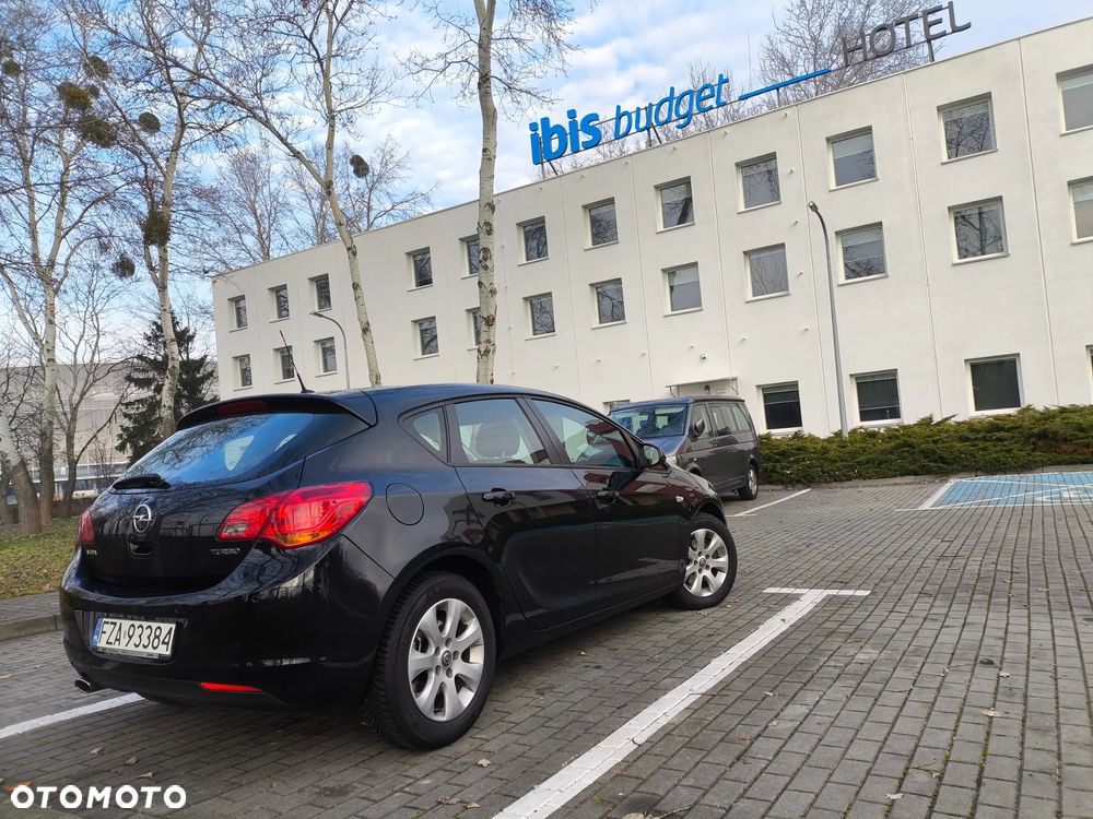 Opel Astra 1.6 Turbo Edition - 30