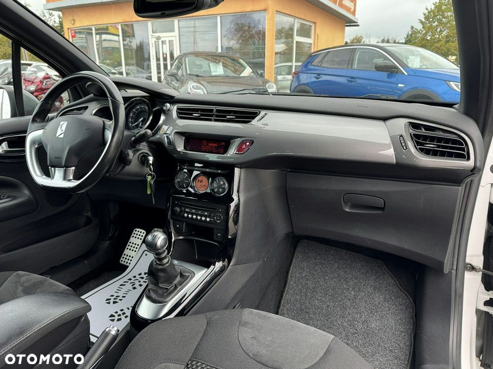 Citroën DS3 THP 155 SportChic - 17