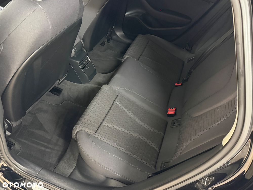 Audi A3 Sportback 2.0 TDI Ambition - 24