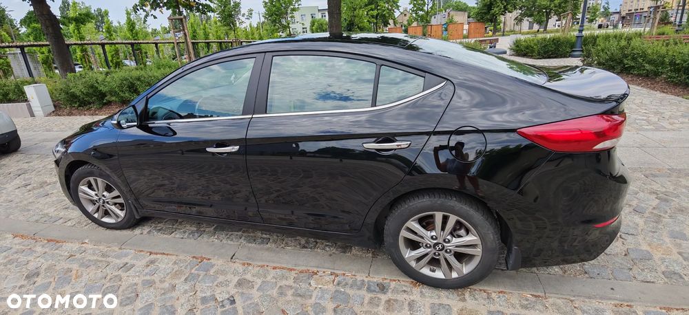 Hyundai Elantra 1.6 Comfort - 5