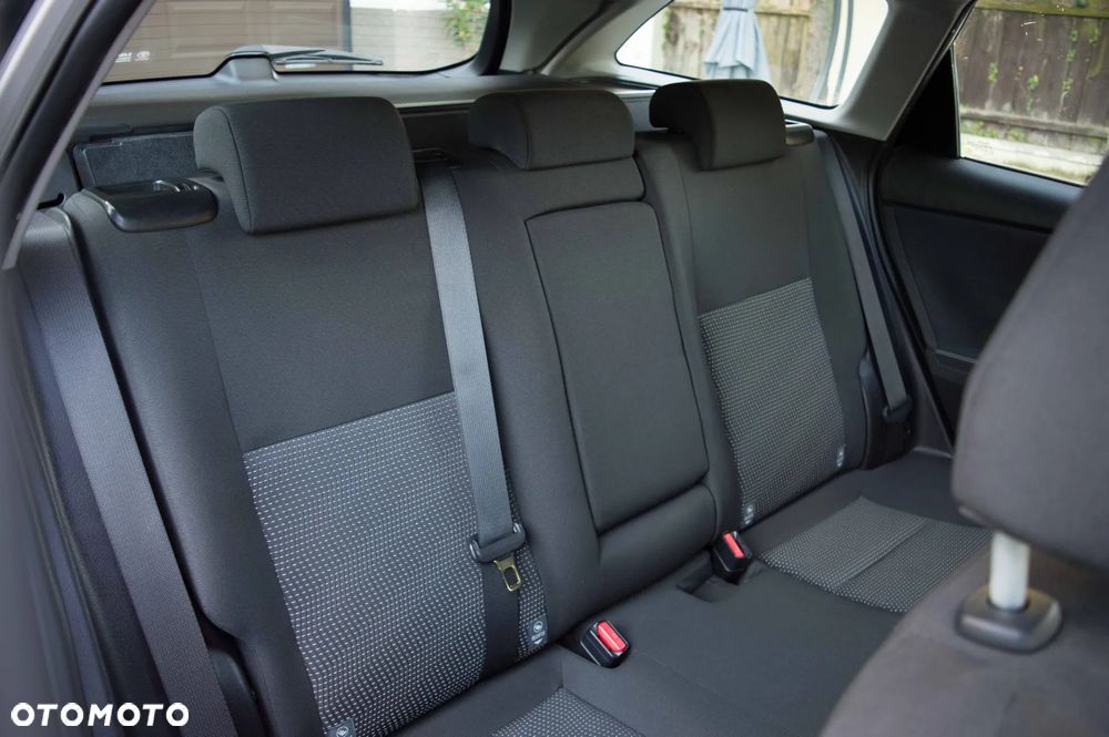 Toyota Auris - 30