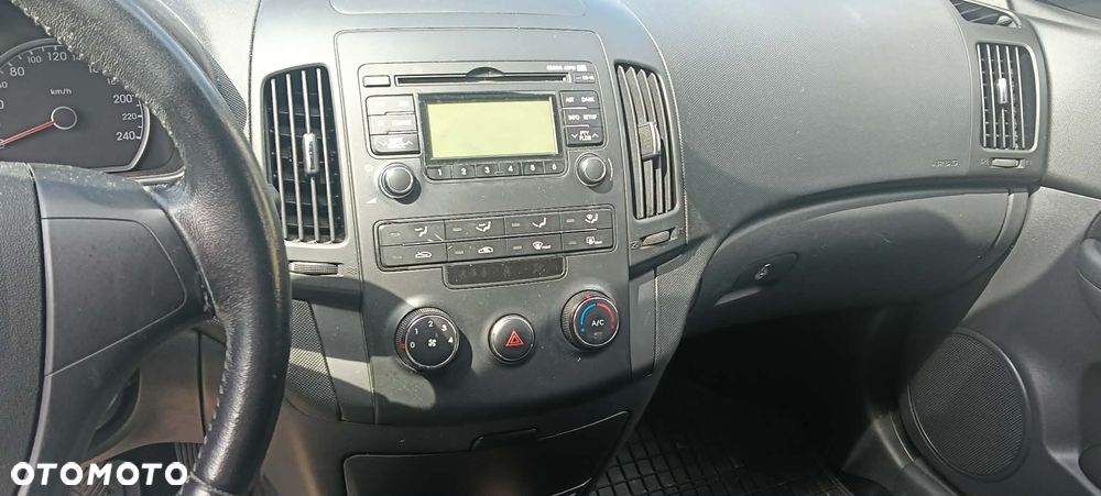 Hyundai i30 1.4 Base + EU5 - 2